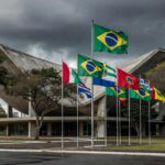 Edifício da CLDF em Brasília sob céu nublado, representando programa questionável e desconfiança pública.