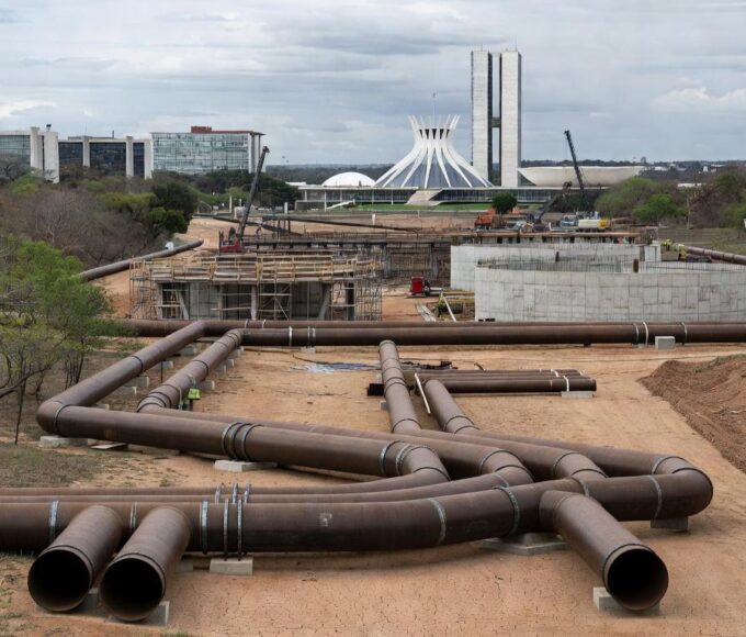 Obras contra escassez de água no DF com sinais de atrasos e abandono.