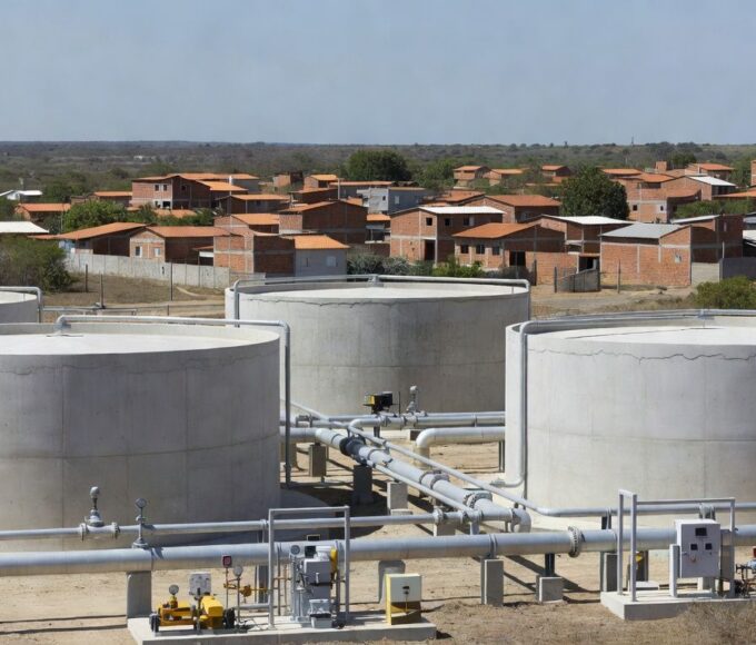 Reservatórios de água inaugurados em Sobradinho, DF, beneficiando 355 mil moradores.