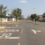 Placas de zona 30 e sentido único no Setor de Indústrias do Gama em Brasília