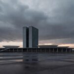 Bandeira a meio-mastro em Brasília após morte de ex-primeira-dama do DF