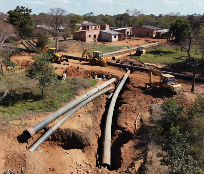 Infraestrutura precária de saneamento em São Sebastião após 30 anos
