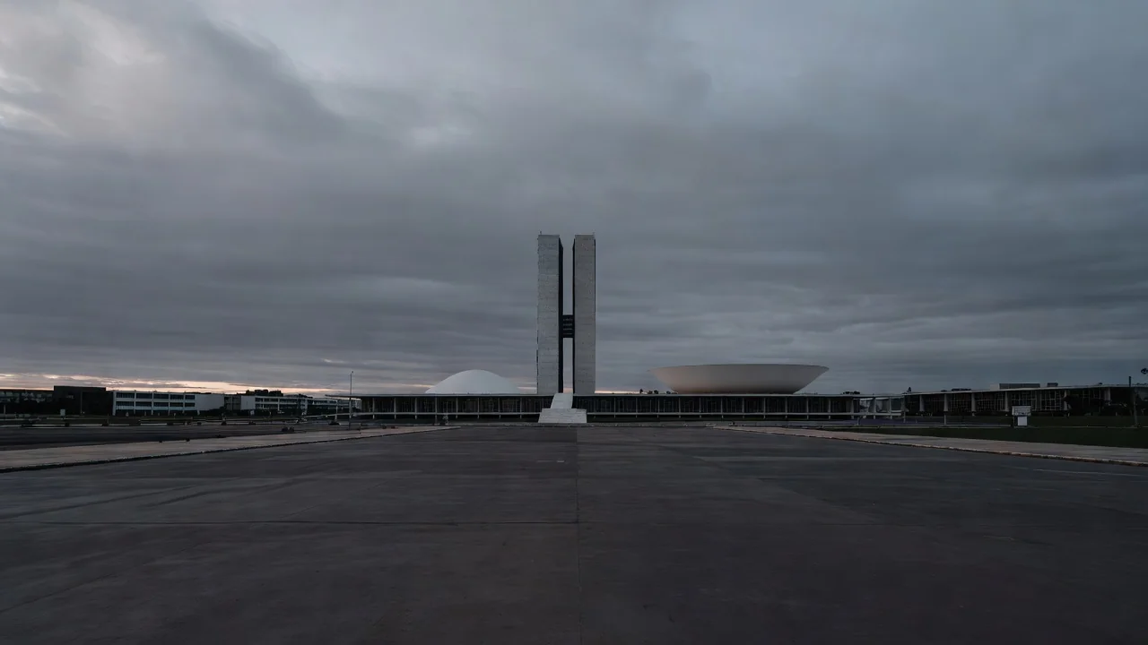 Vista do Plano Piloto de Brasília, arquitetura modernista e legado de Lucio Costa.