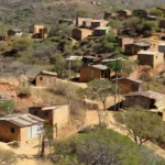 Terreno abandonado em São Sebastião por impasse fundiário sem infraestrutura